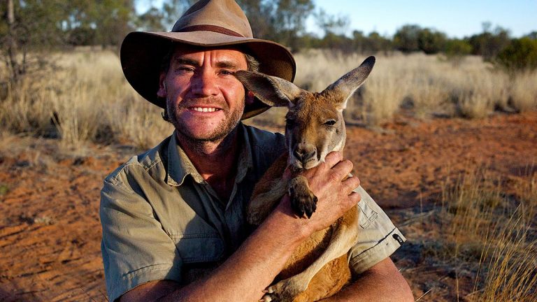 Kangaroo Dundee – The Man Saving Orphaned Joeys in the Outback